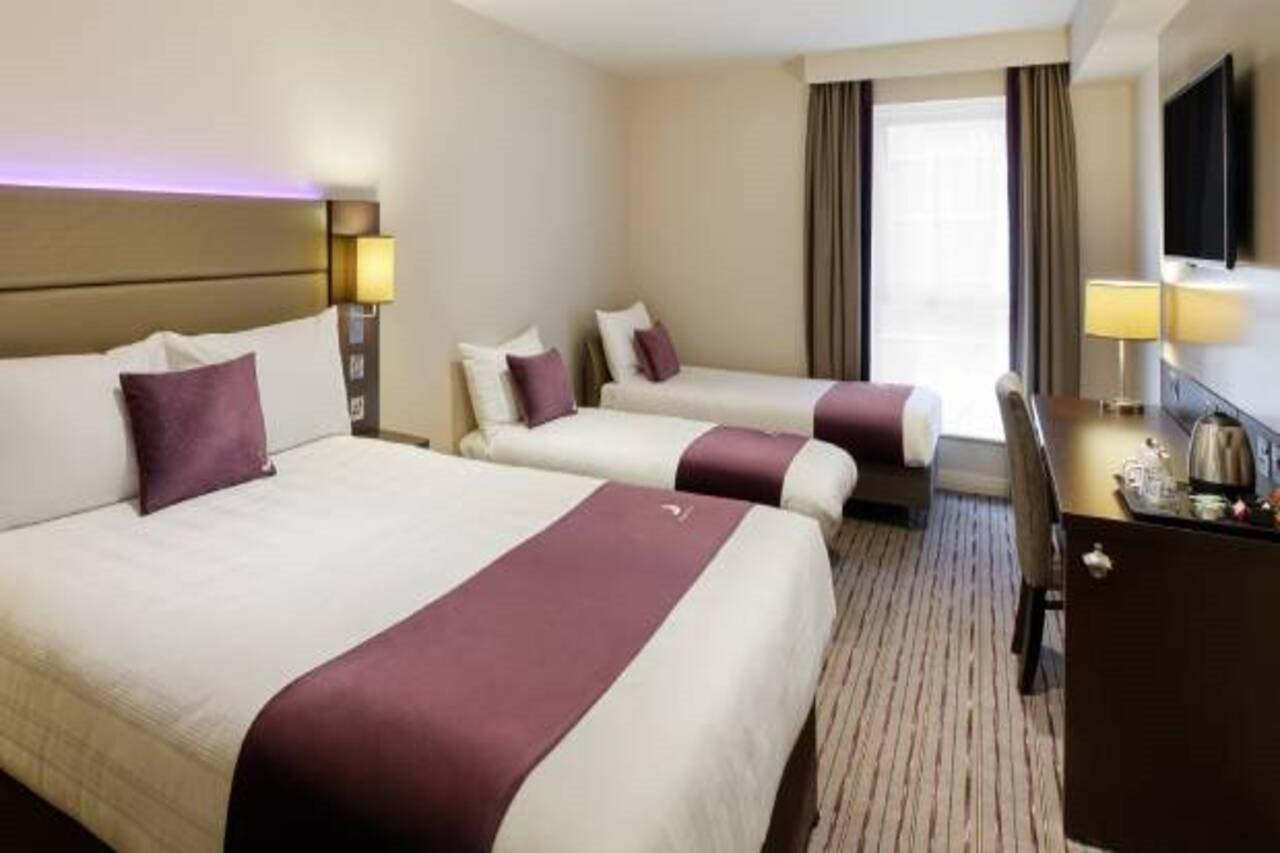 Premier Inn Manchester - Heaton Park Экстерьер фото