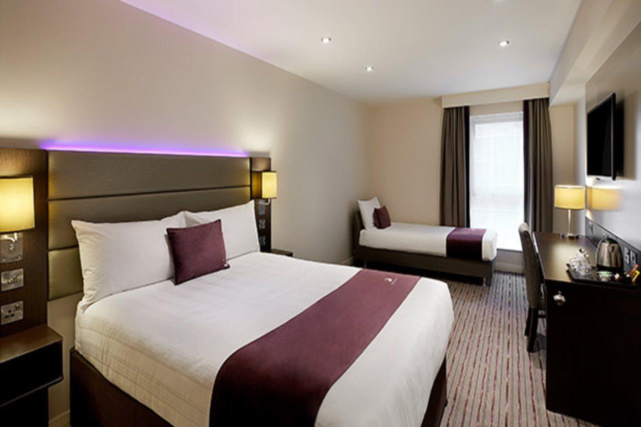Premier Inn Manchester - Heaton Park Экстерьер фото